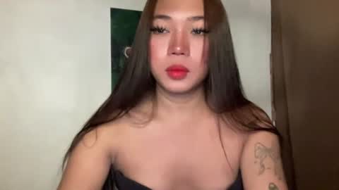 Snapshot of makemesquirt_xxx chatting on May 25, 2026, 1:00 am KEANA online show from May 25, 2026, 1:00 am