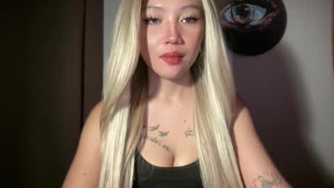Snapshot of makemesquirt_xxx chatting on June 8, 2026, 11:16 pm KEANA online show from June 8, 2026, 11:16 pm