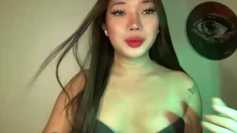 Snapshot of makemesquirt_xxx chatting on August 5, 2026, 1:52 am KEANA online show from August 5, 2026, 1:52 am