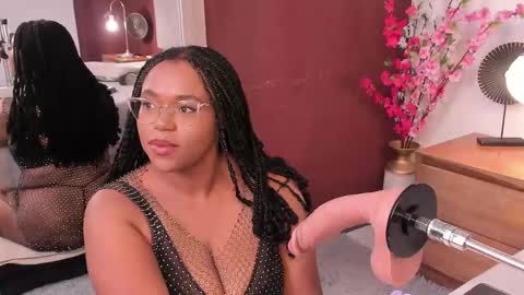 Snapshot of makena_gh chatting on May 19, 2026, 1:56 am makena online show from May 19, 2026, 1:56 am