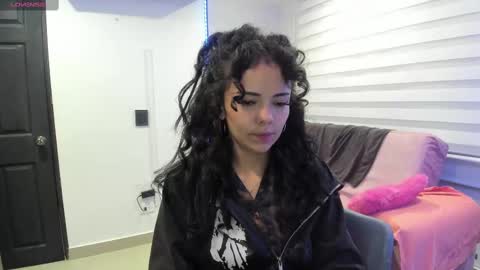 Snapshot of mal_norma chatting on February 15, 2025, 11:47 pm Mal Norma online show from February 15, 2025, 11:47 pm