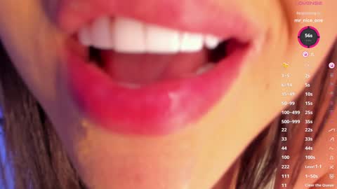 Snapshot of malaia_hills chatting on January 9, 2025, 10:31 pm Call Me Mala online show from January 9, 2025, 10:31 pm