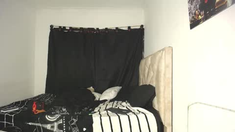 Snapshot of male_ref chatting on March 11, 2026, 12:11 pm male_ref online show from March 11, 2026, 12:11 pm