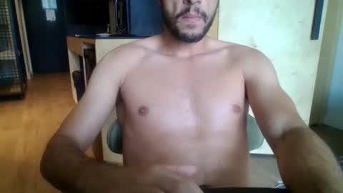 Snapshot of maleboyz chatting on June 8, 2026, 4:40 pm Boybi online show from June 8, 2026, 4:40 pm