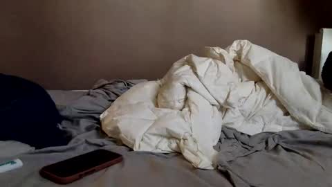 malefrench1 online show from February 4, 2026, 12:44 pm