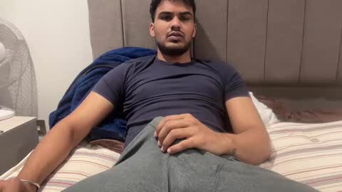 malegreek online show from December 12, 2024, 3:59 pm