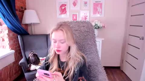 Snapshot of malenaernman chatting on February 20, 2025, 10:05 am Malena online show from February 20, 2025, 10:05 am