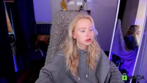 Snapshot of malenaernman chatting on March 5, 2025, 10:55 am Malena online show from March 5, 2025, 10:55 am