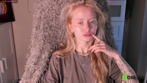 Snapshot of malenaernman chatting on October 9, 2025, 10:35 am Malena online show from October 9, 2025, 10:35 am