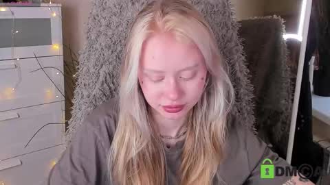 Snapshot of malenaernman chatting on October 14, 2025, 10:38 am Malena online show from October 14, 2025, 10:38 am