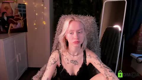 Snapshot of malenaernman chatting on November 14, 2025, 10:25 am Malena online show from November 14, 2025, 10:25 am