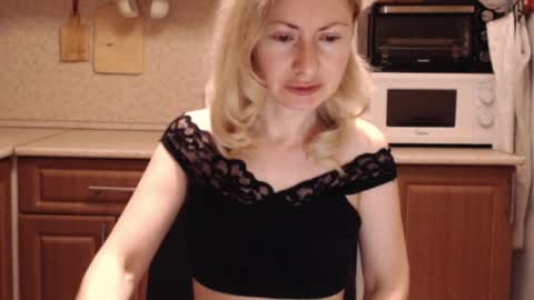 Snapshot of malenamila chatting on May 23, 2026, 9:30 pm Malena online show from May 23, 2026, 9:30 pm