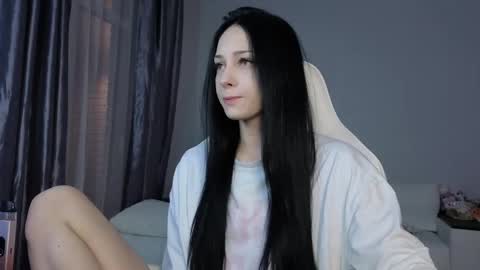 Snapshot of malenkiykamen chatting on May 30, 2026, 5:43 pm piu online show from May 30, 2026, 5:43 pm