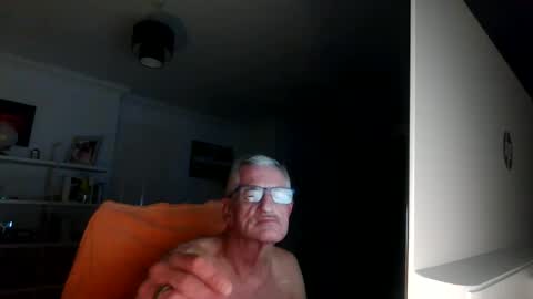 Snapshot of malkie55 chatting on November 2, 2025, 11:40 pm malkie55 online show from November 2, 2025, 11:40 pm