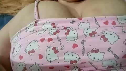 Aleja zapata online show from November 15, 2025, 6:55 am