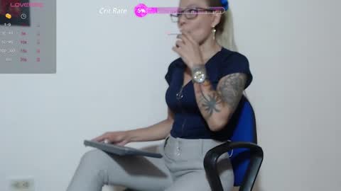 Snapshot of malory_golosa chatting on December 17, 2024, 2:23 am Malory online show from December 17, 2024, 2:23 am