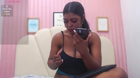 Snapshot of malorybrown chatting on May 14, 2026, 1:40 pm malorybrown online show from May 14, 2026, 1:40 pm
