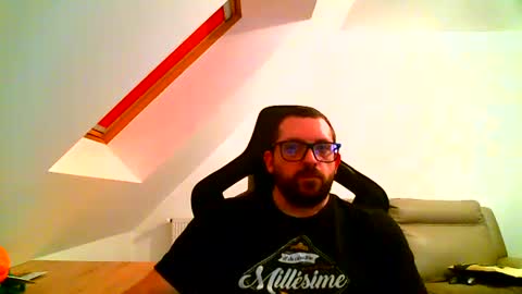 breton online show from December 31, 2024, 5:51 pm