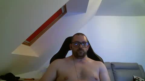 breton online show from April 25, 2026, 9:56 pm