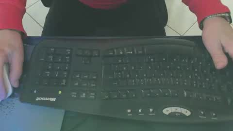 Snapshot of maly246 chatting on February 19, 2026, 8:21 am maly246 online show from February 19, 2026, 8:21 am