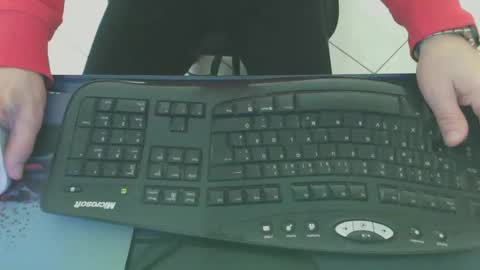 Snapshot of maly246 chatting on February 21, 2026, 9:54 am maly246 online show from February 21, 2026, 9:54 am