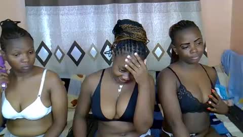 mama_pussie online show from February 4, 2026, 1:28 pm