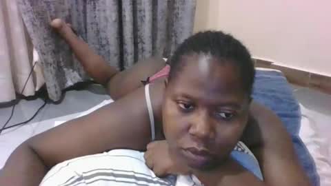 Snapshot of mamasita2023 chatting on March 9, 2025, 4:05 am mamasita2023 online show from March 9, 2025, 4:05 am