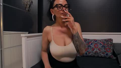 ioana love online show from April 22, 2026, 8:21 pm