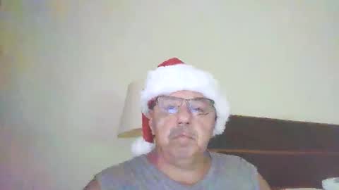 Snapshot of mambow99 chatting on December 25, 2024, 9:22 pm OLDMANFREE online show from December 25, 2024, 9:22 pm