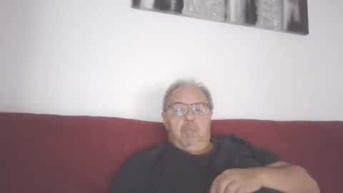 Snapshot of mambow99 chatting on March 1, 2025, 8:31 pm OLDMANFREE online show from March 1, 2025, 8:31 pm