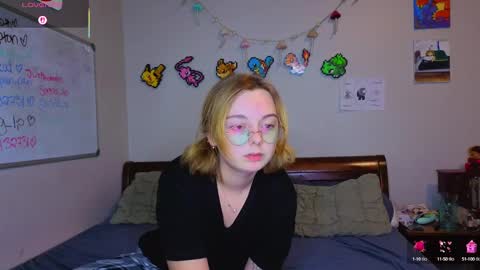 Snapshot of mamiclouds chatting on September 29, 2025, 3:00 am MamiCloudz online show from September 29, 2025, 3:00 am