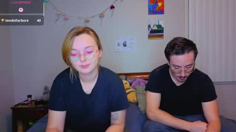 Snapshot of mamiclouds chatting on October 1, 2025, 1:11 am MamiCloudz online show from October 1, 2025, 1:11 am