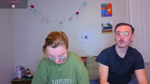 Snapshot of mamiclouds chatting on October 18, 2025, 12:57 am MamiCloudz online show from October 18, 2025, 12:57 am