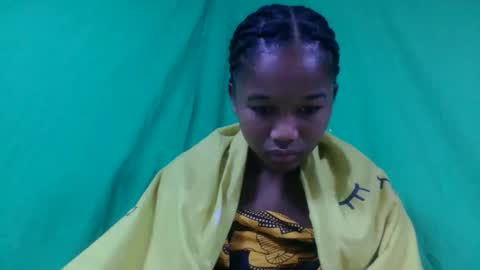 Snapshot of mamieriela chatting on February 13, 2026, 12:34 pm mamieriela online show from February 13, 2026, 12:34 pm