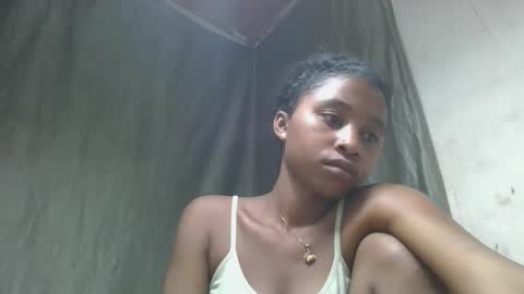 Snapshot of mamieriela chatting on April 12, 2026, 10:37 pm mamieriela online show from April 12, 2026, 10:37 pm