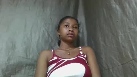 Snapshot of mamieriela chatting on April 15, 2026, 11:17 am mamieriela online show from April 15, 2026, 11:17 am