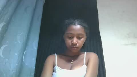Snapshot of mamieriela chatting on May 6, 2026, 7:13 am mamieriela online show from May 6, 2026, 7:13 am