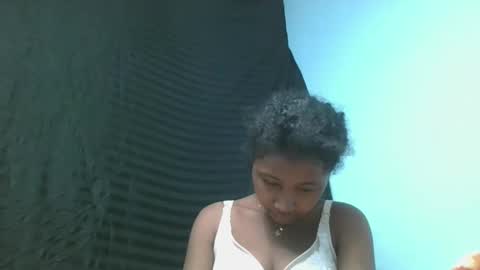 Snapshot of mamieriela chatting on May 16, 2026, 11:09 am mamieriela online show from May 16, 2026, 11:09 am