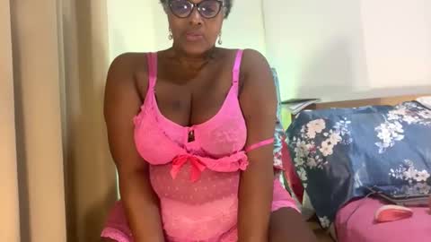 mamigilf66 online show from December 14, 2025, 1:00 am