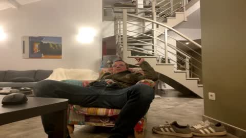 Snapshot of man38110 chatting on January 3, 2025, 11:01 pm man38110 online show from January 3, 2025, 11:01 pm