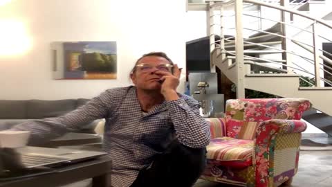 Snapshot of man38110 chatting on January 4, 2025, 11:00 am man38110 online show from January 4, 2025, 11:00 am