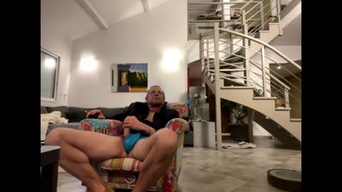 Snapshot of man38110 chatting on January 9, 2025, 4:19 am man38110 online show from January 9, 2025, 4:19 am