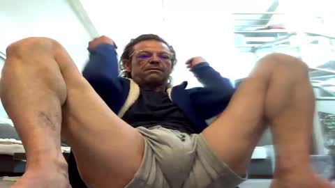 Snapshot of man38110 chatting on February 26, 2025, 10:04 am man38110 online show from February 26, 2025, 10:04 am