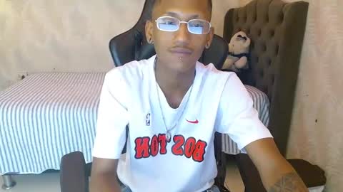 man_san11 online show from October 20, 2025, 3:01 pm