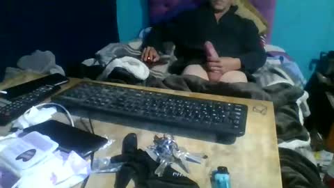 Snapshot of man_uel76 chatting on April 1, 2026, 2:47 pm man_uel76 online show from April 1, 2026, 2:47 pm