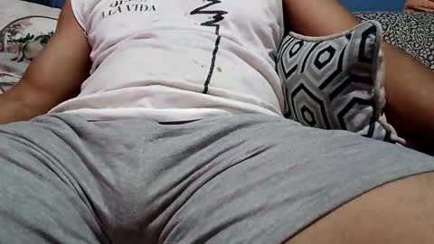 mandrilo7379 online show from December 5, 2025, 6:33 am