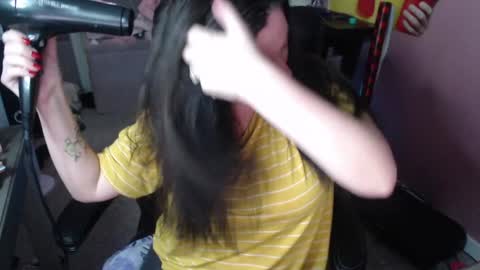 Snapshot of mandybabyxxx chatting on December 2, 2024, 1:25 am MandyBabyXXX online show from December 2, 2024, 1:25 am