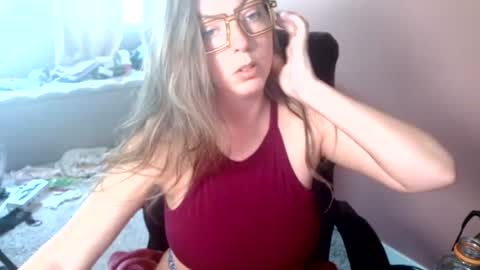 Snapshot of mandybabyxxx chatting on June 24, 2026, 11:26 pm MandyBabyXXX online show from June 24, 2026, 11:26 pm