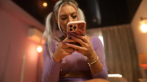 Snapshot of mandypeas chatting on September 28, 2025, 6:52 am Anto Lovense is Active My pleasure is in your hands Private is Open online show from September 28, 2025, 6:52 am