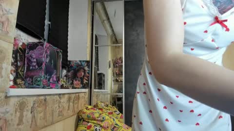 Mandy online show from May 15, 2026, 5:42 pm
